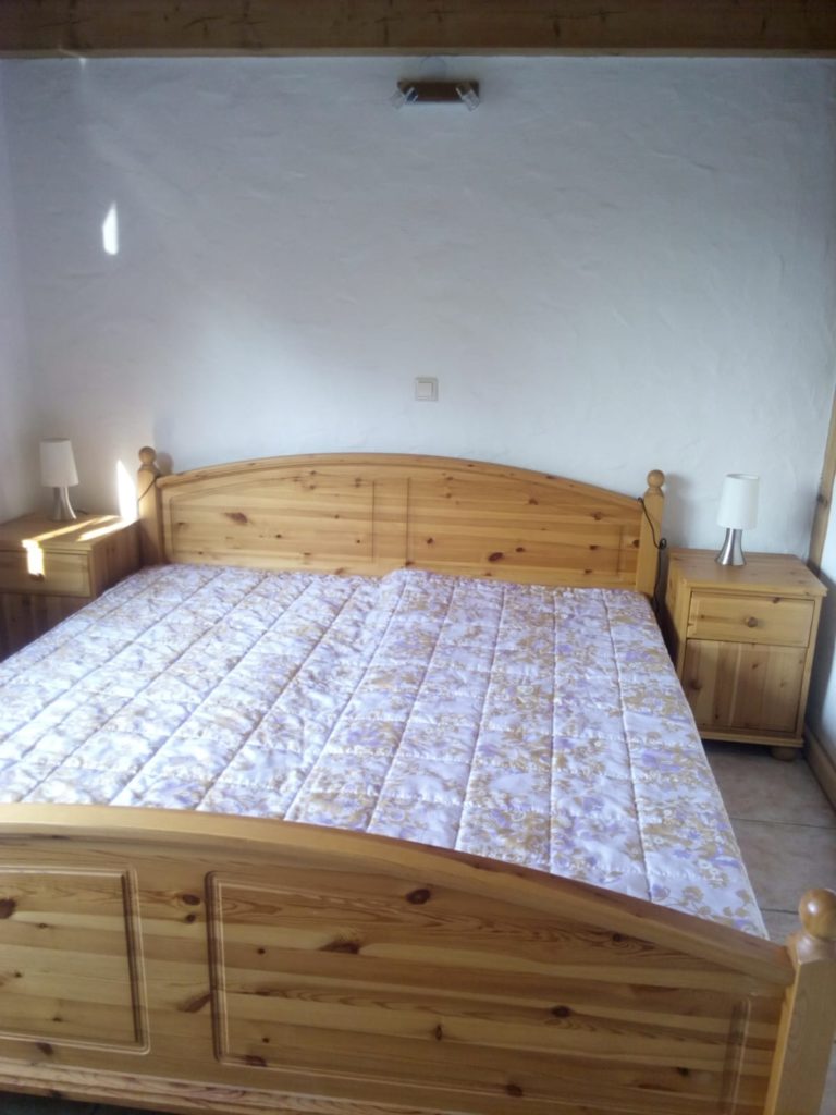 Schlafzimmer 1